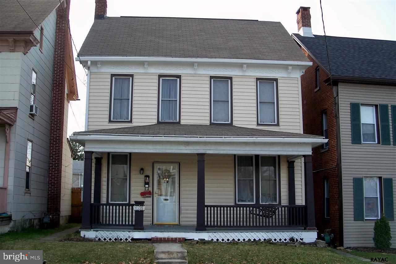 Single-family home nice level back yard large deck. 1st flr BR w/ half BA could be an ofc. Partially finished attic space has potential. Natural gas furnace installed 2006, WH 2009, Col. gas weatherized home 2011. Replacement window 2003. Home warranty included. And hurray!...the front porch swing stays w/ home!