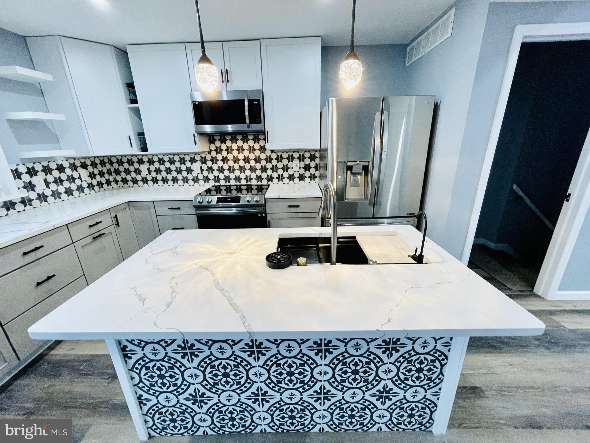 ROSEDALE - Residential