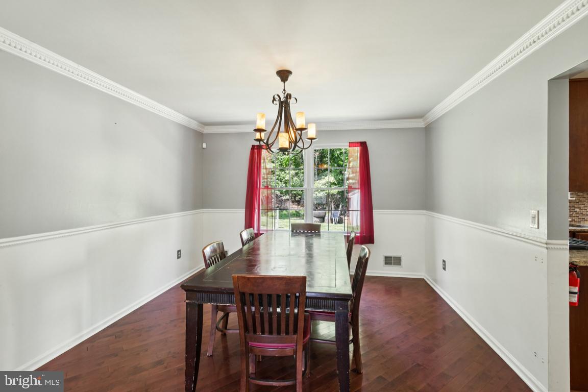 31 MEADOW LANE