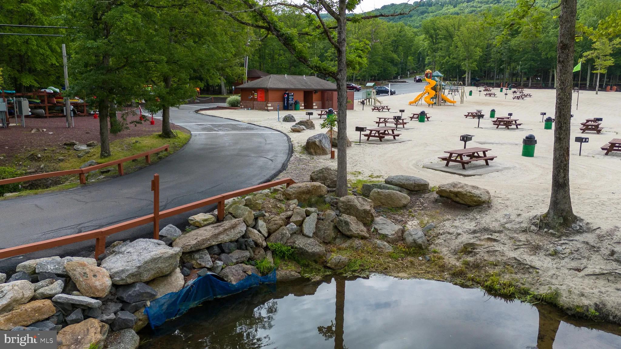 EAGLE ROCK RESORT - Land