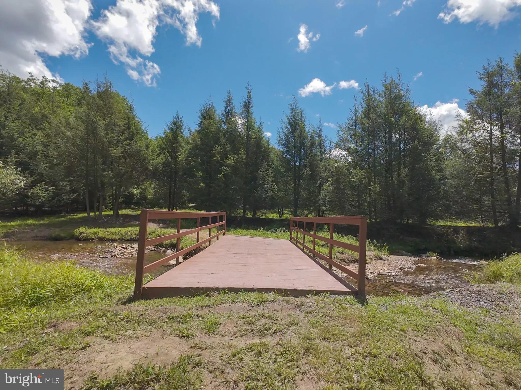 EAGLE ROCK RESORT - Land