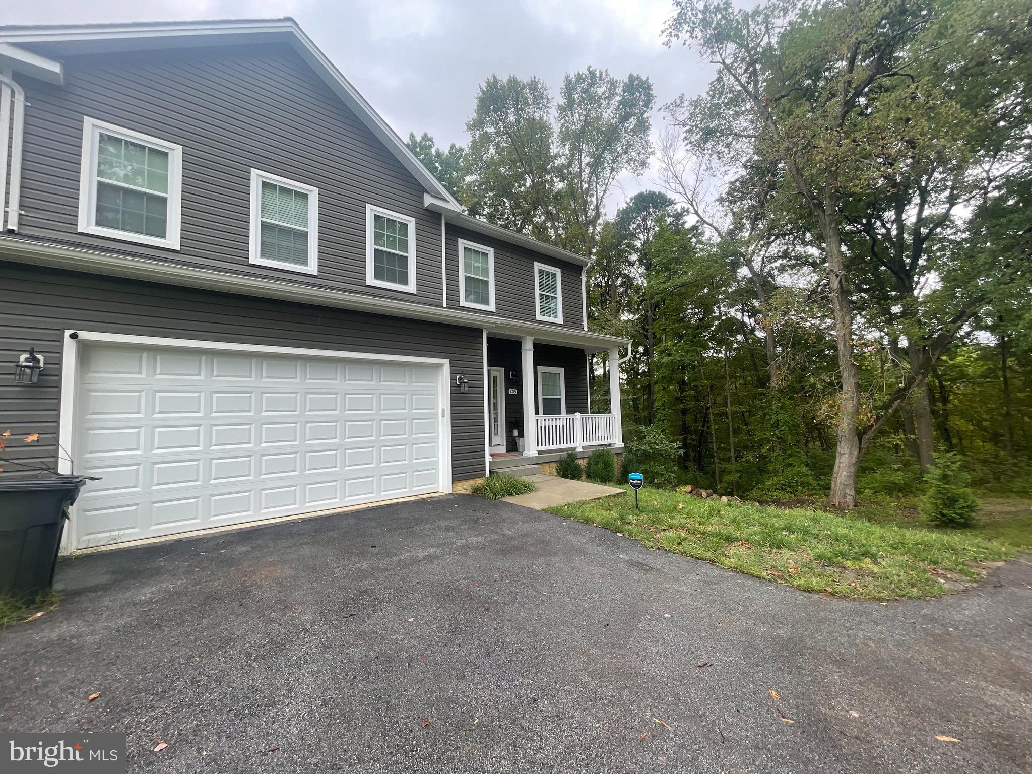 GERARD PLAZA - Residential Lease