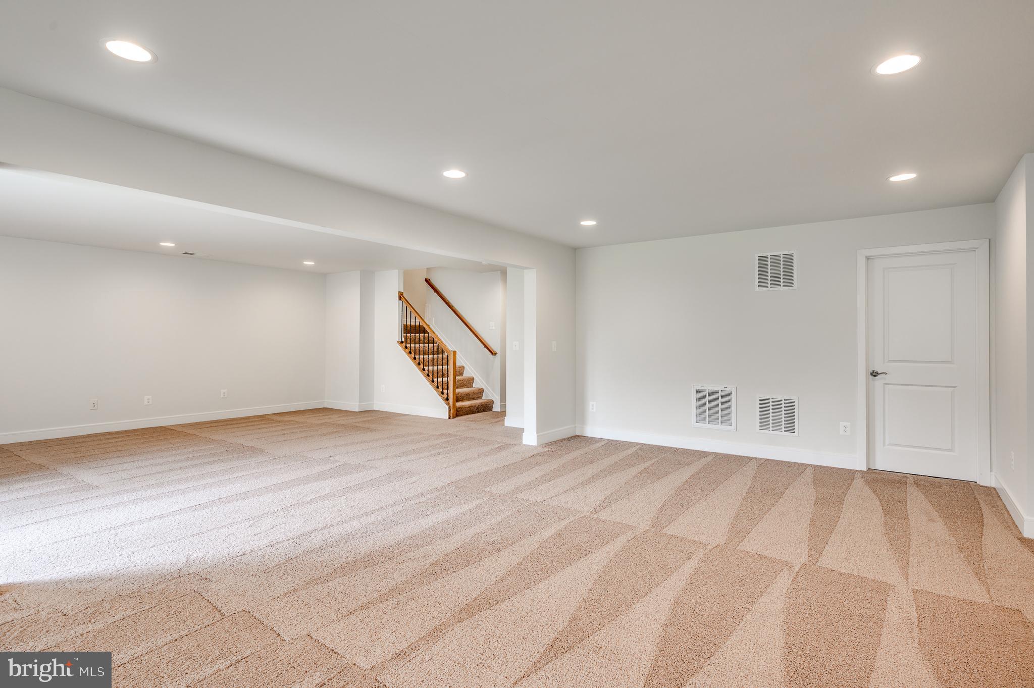 MEADOW BROOK FARM - Residential Lease