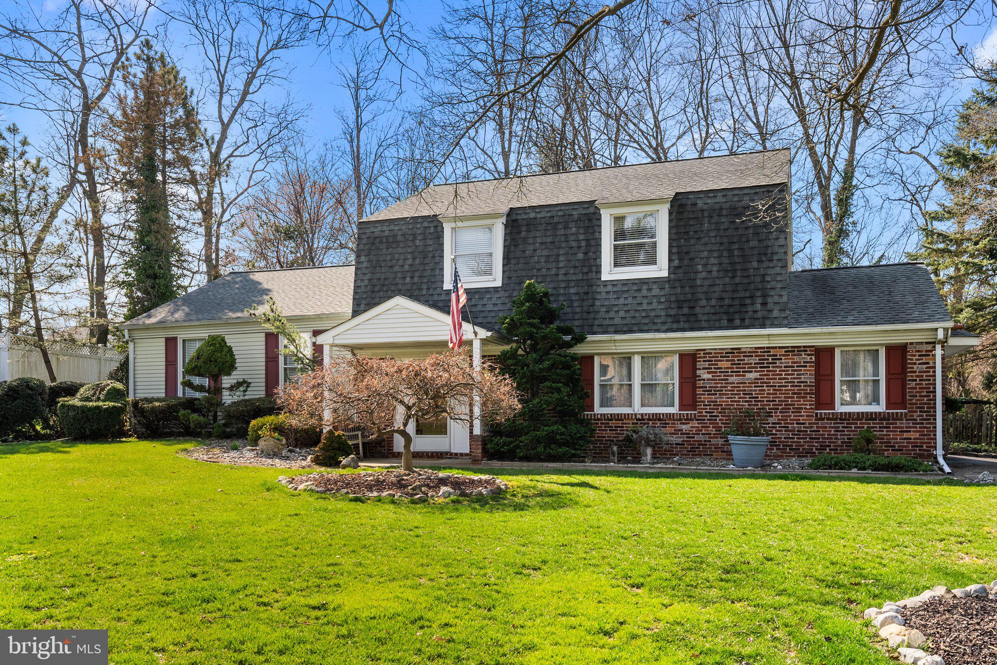 HILLCRESTSHIRE - Residential