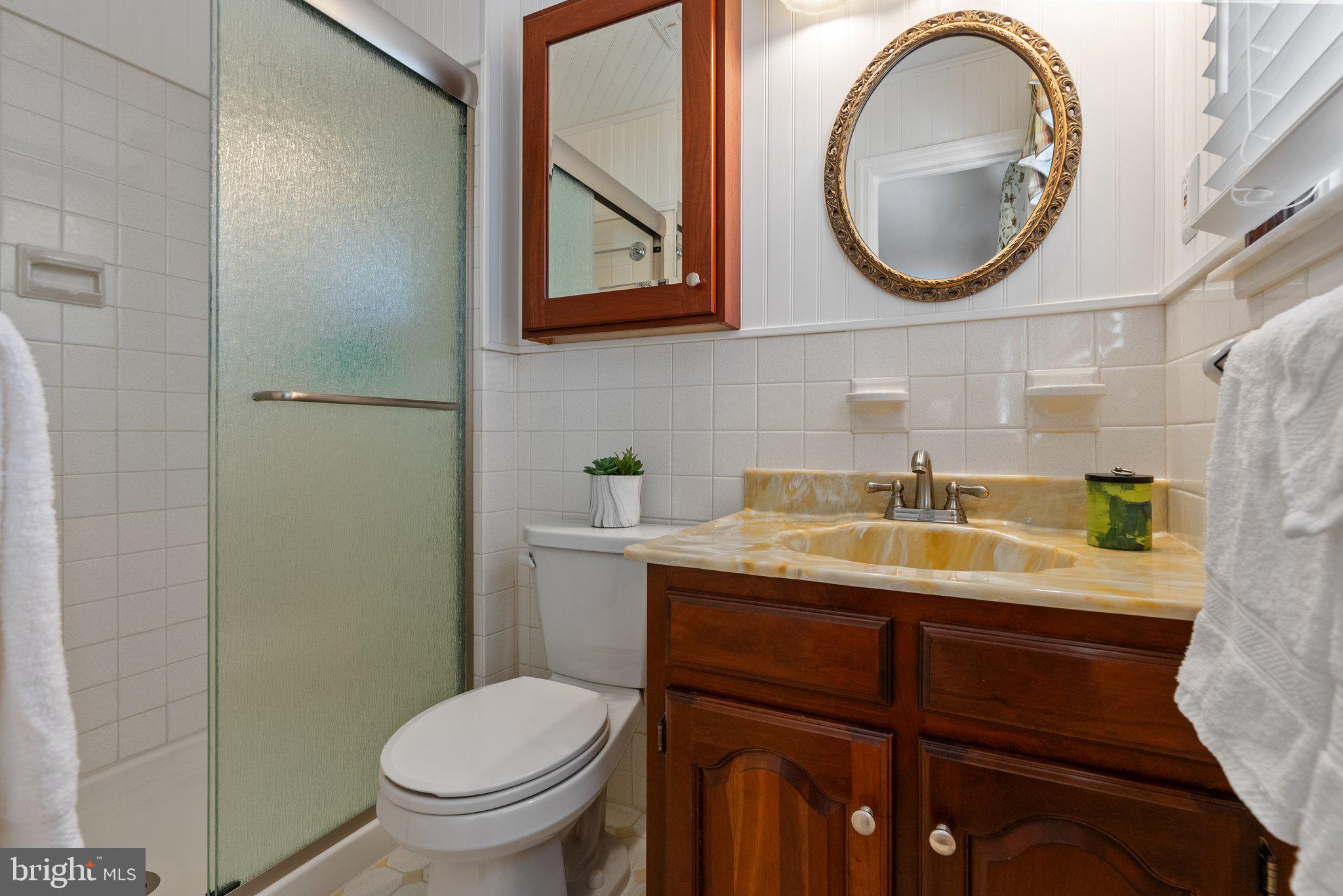 HILLCRESTSHIRE - Residential