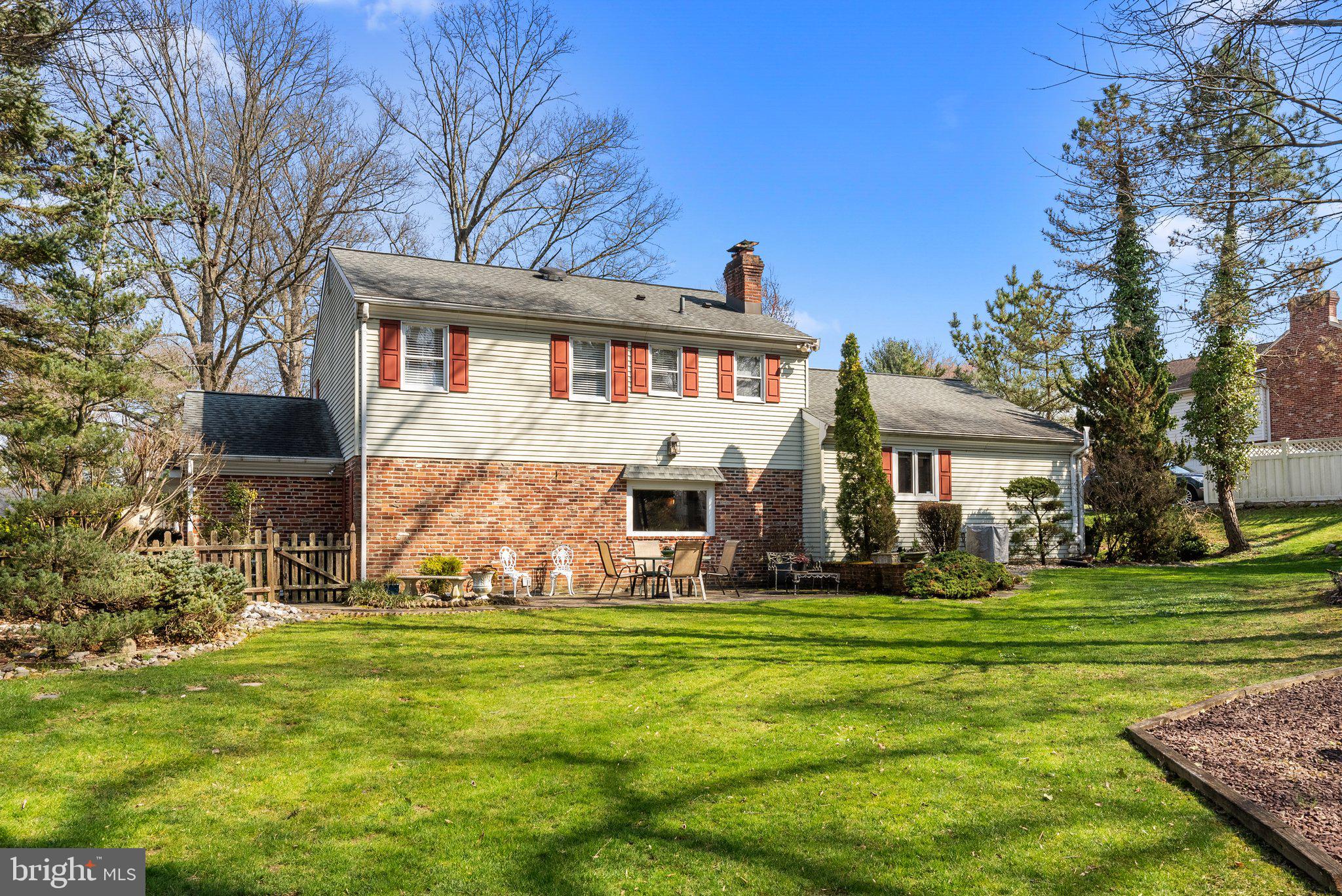 HILLCRESTSHIRE - Residential