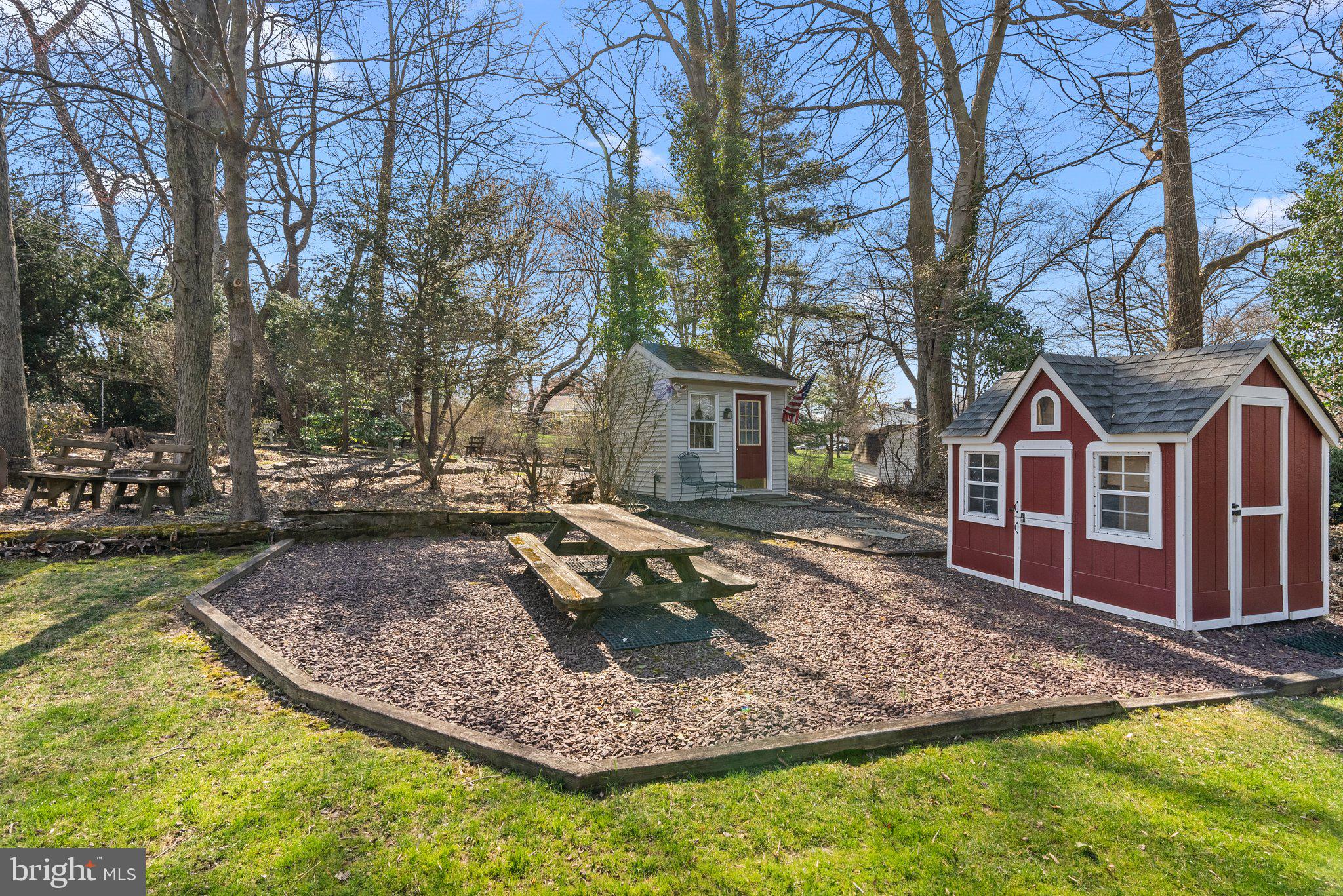 HILLCRESTSHIRE - Residential