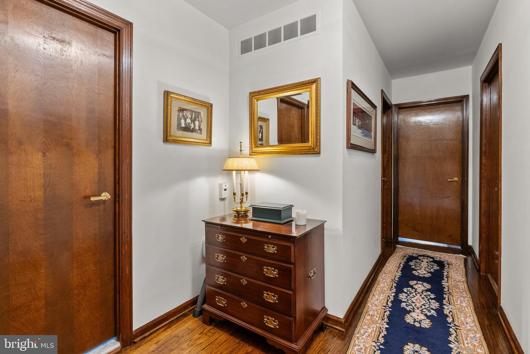 HILLCRESTSHIRE - Residential