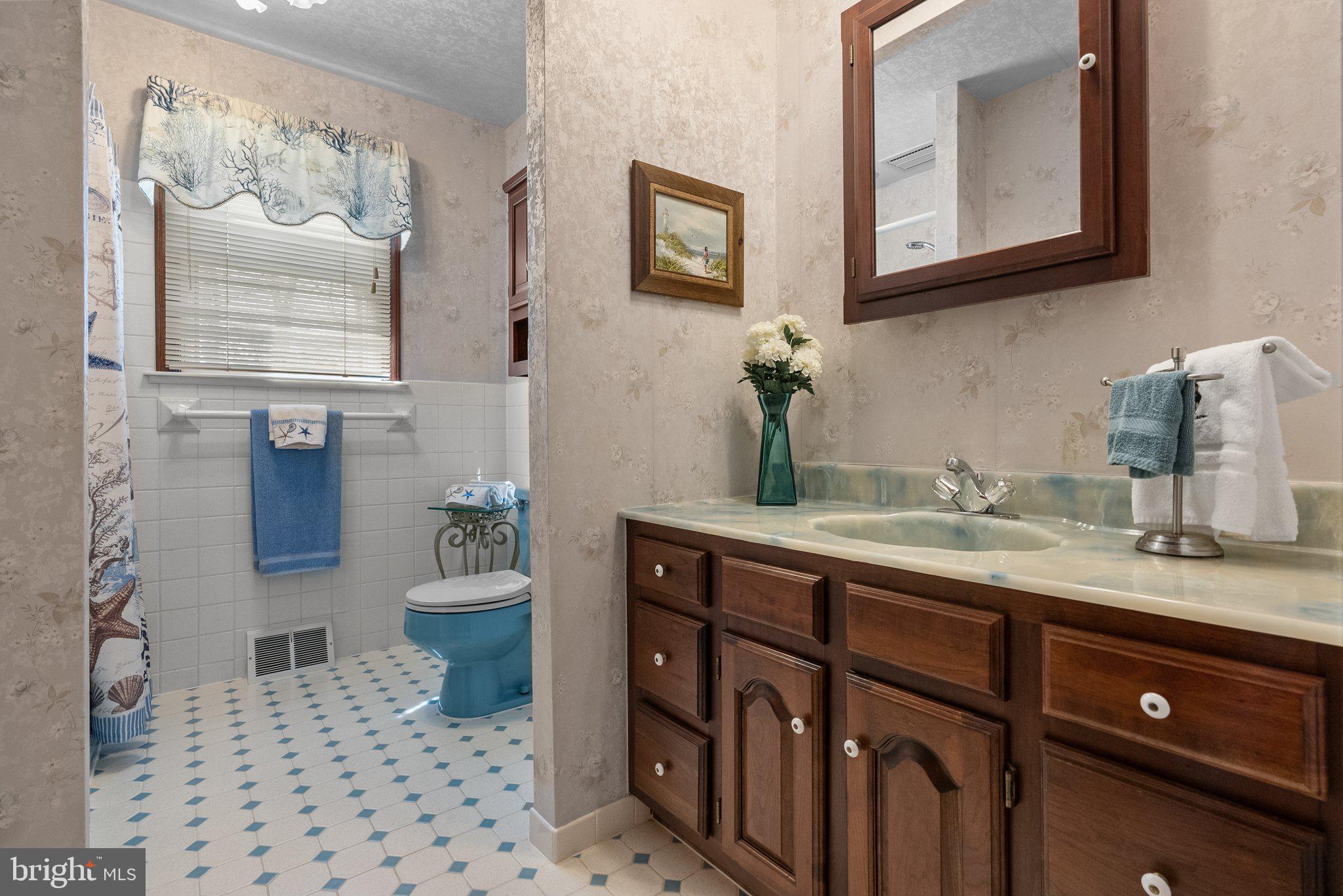 HILLCRESTSHIRE - Residential