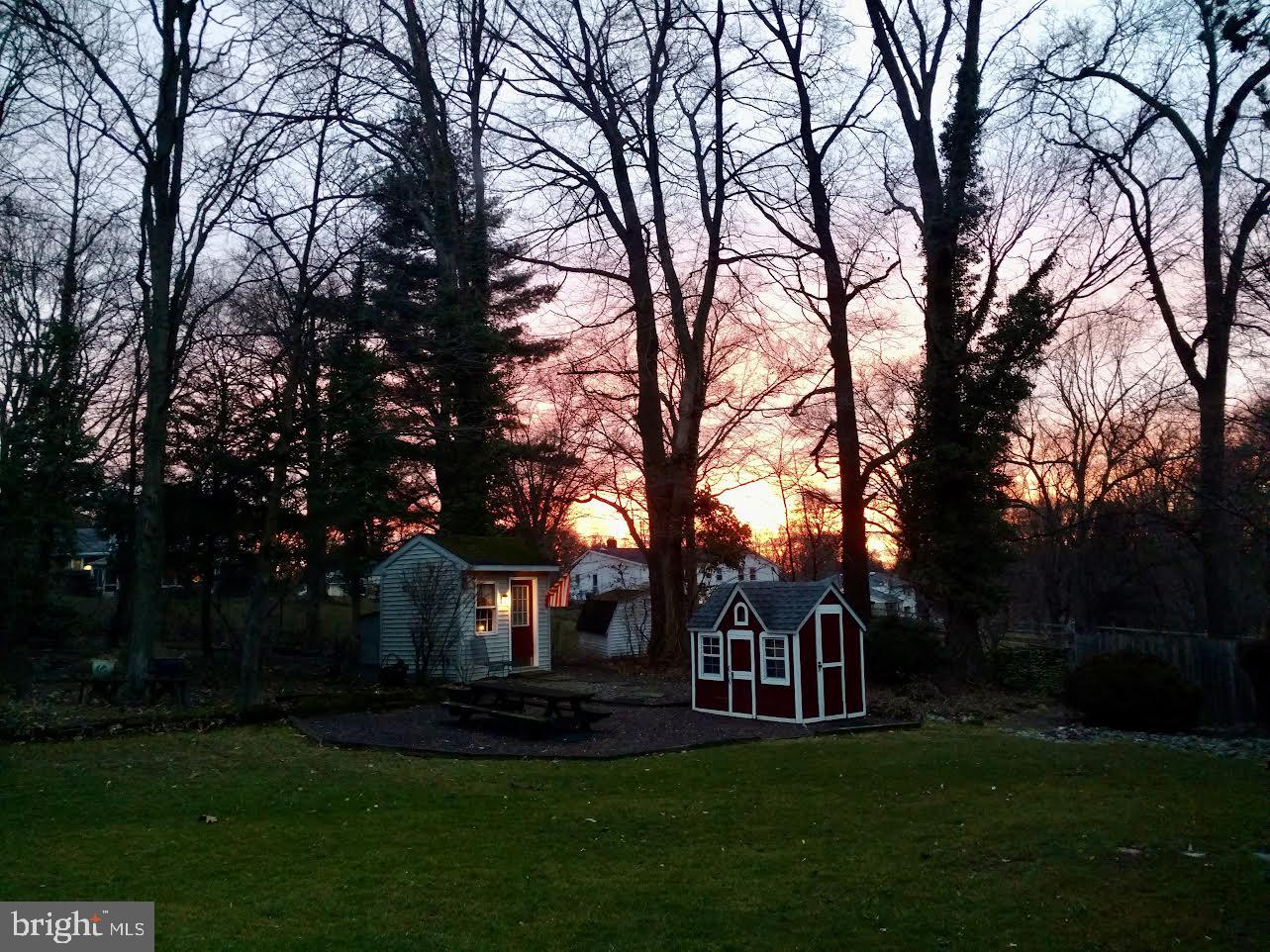 HILLCRESTSHIRE - Residential