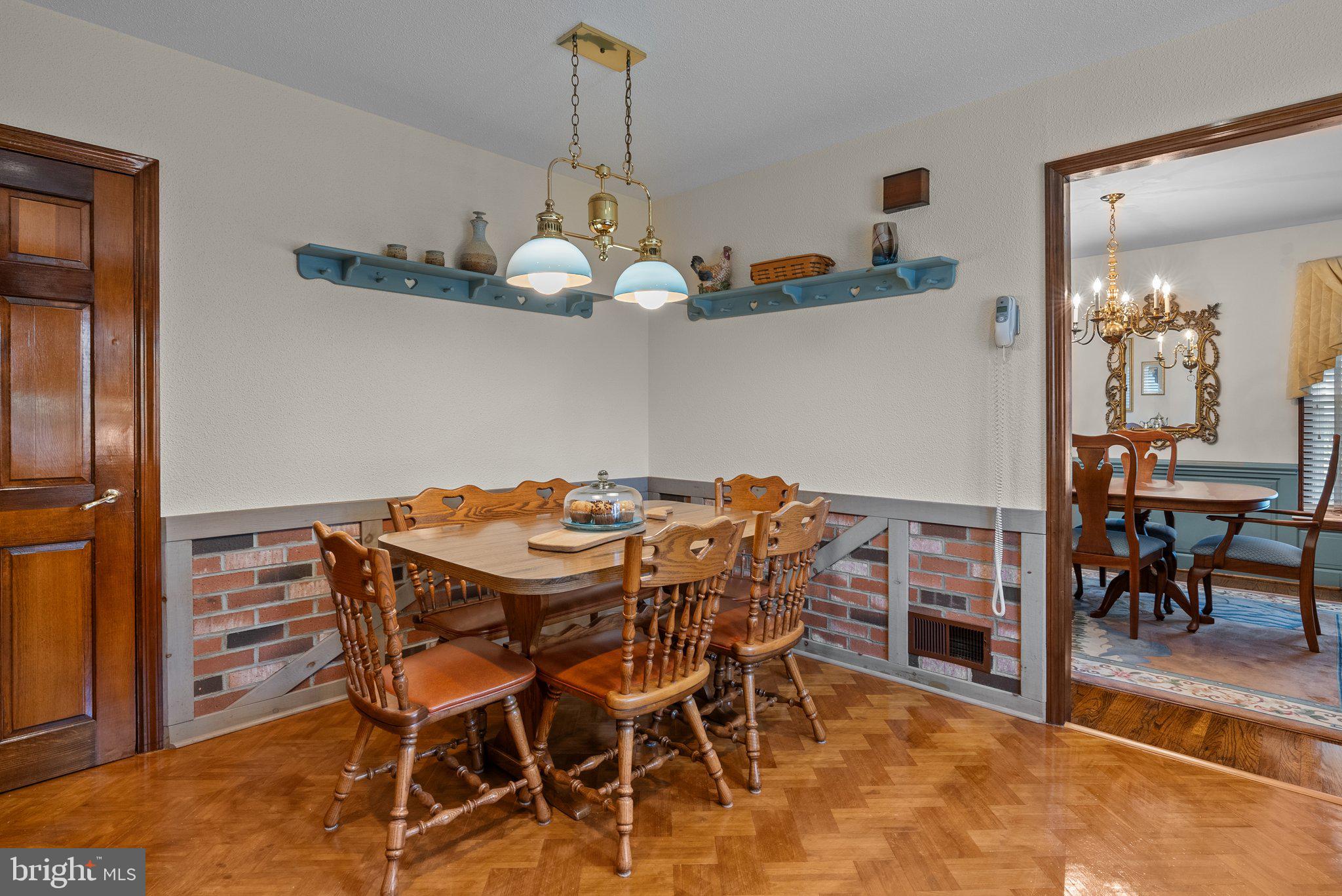 HILLCRESTSHIRE - Residential