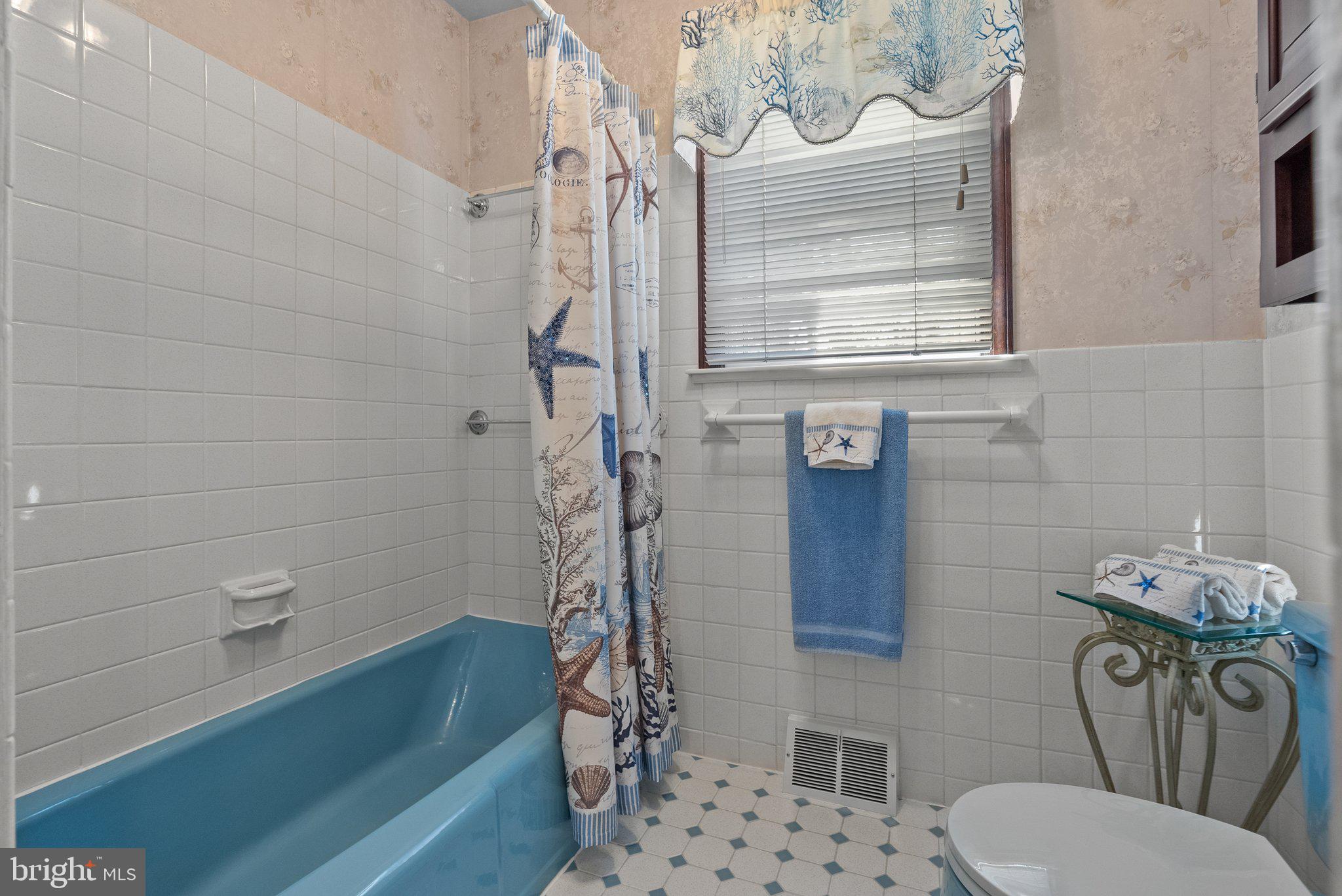 HILLCRESTSHIRE - Residential