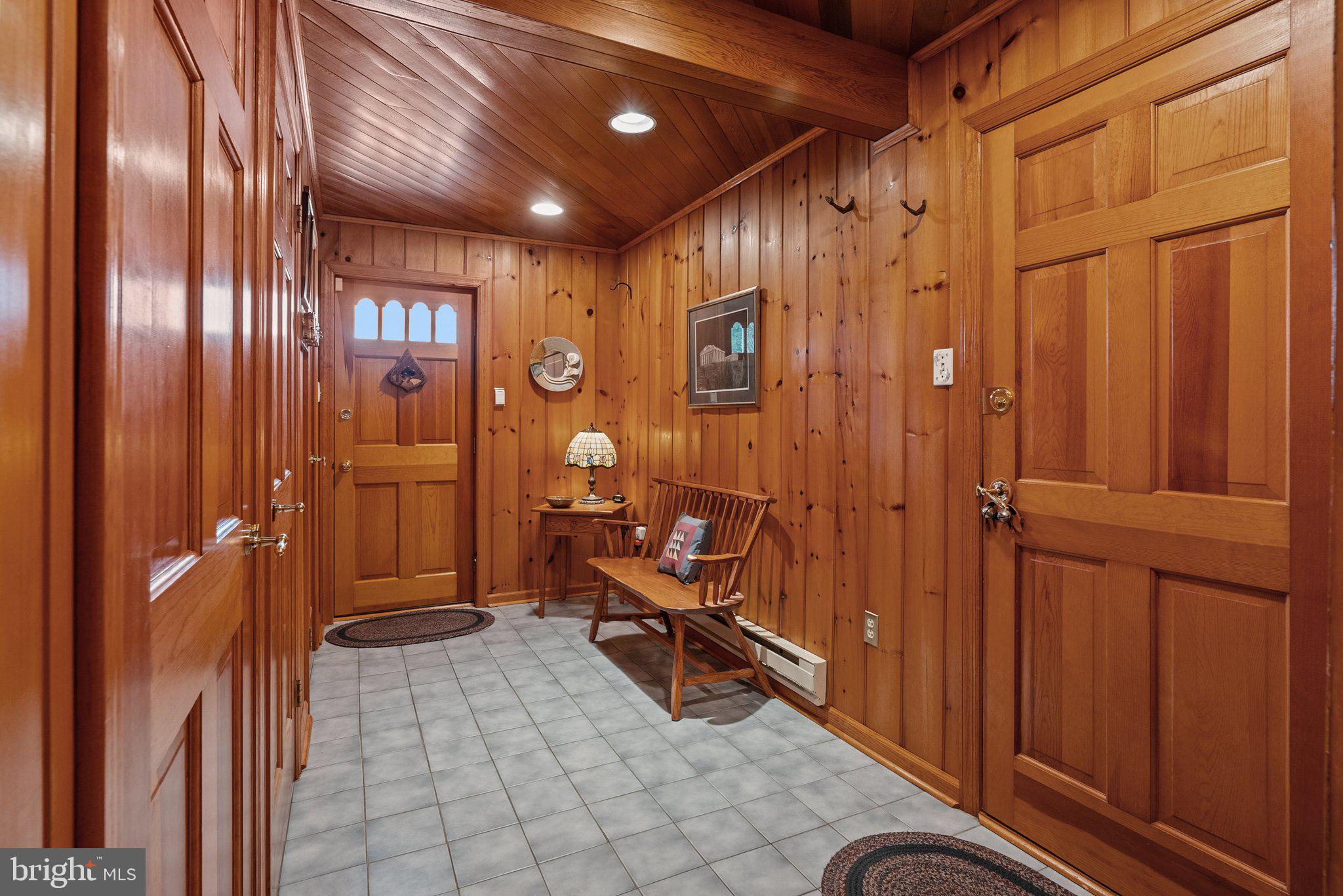 HILLCRESTSHIRE - Residential