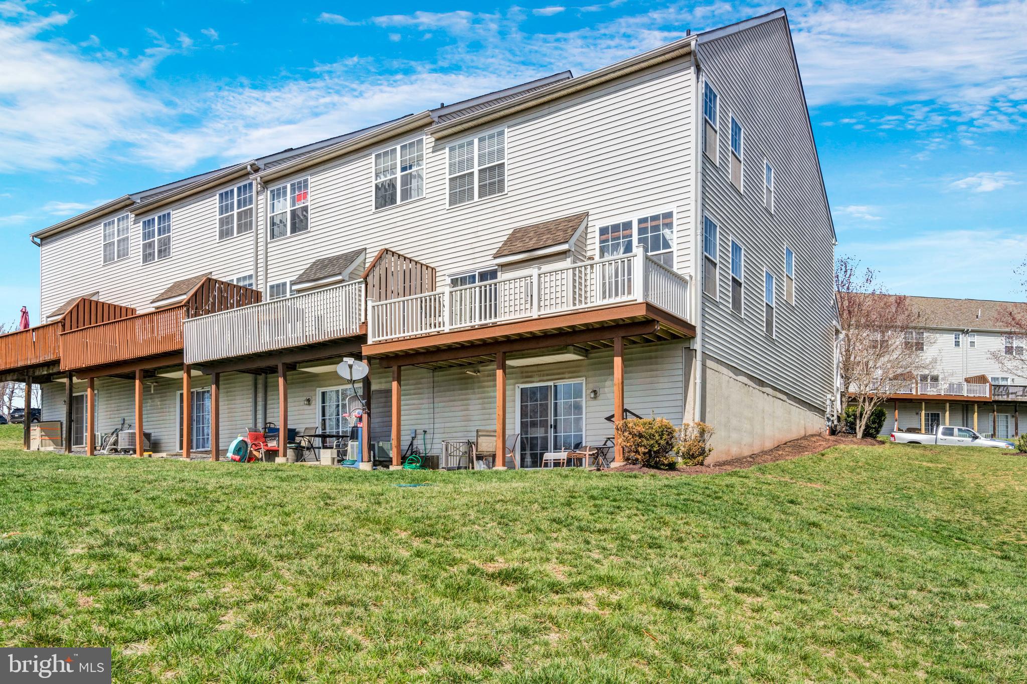 FRENCH CREEK TOWNH - Residential