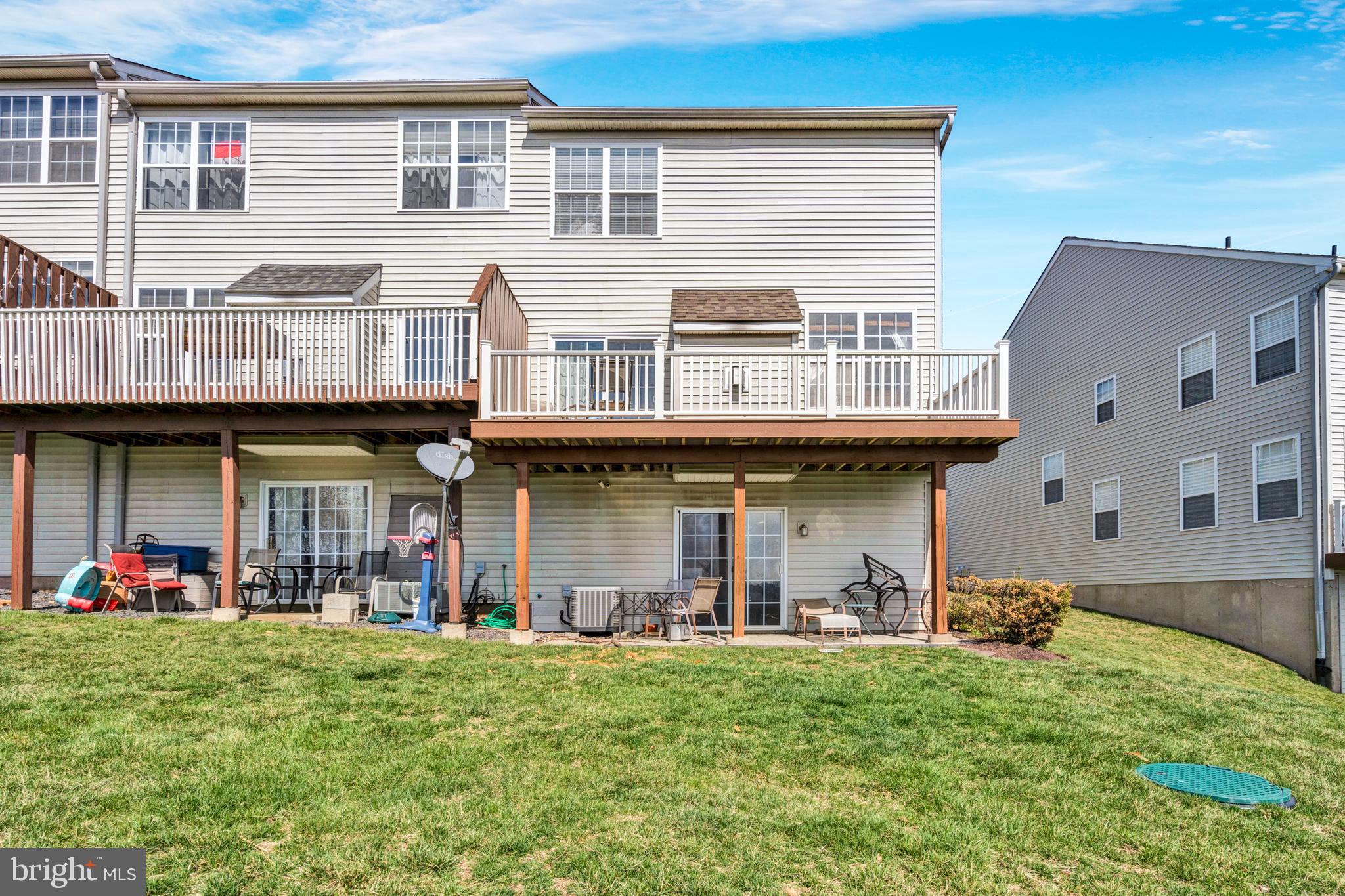 FRENCH CREEK TOWNH - Residential