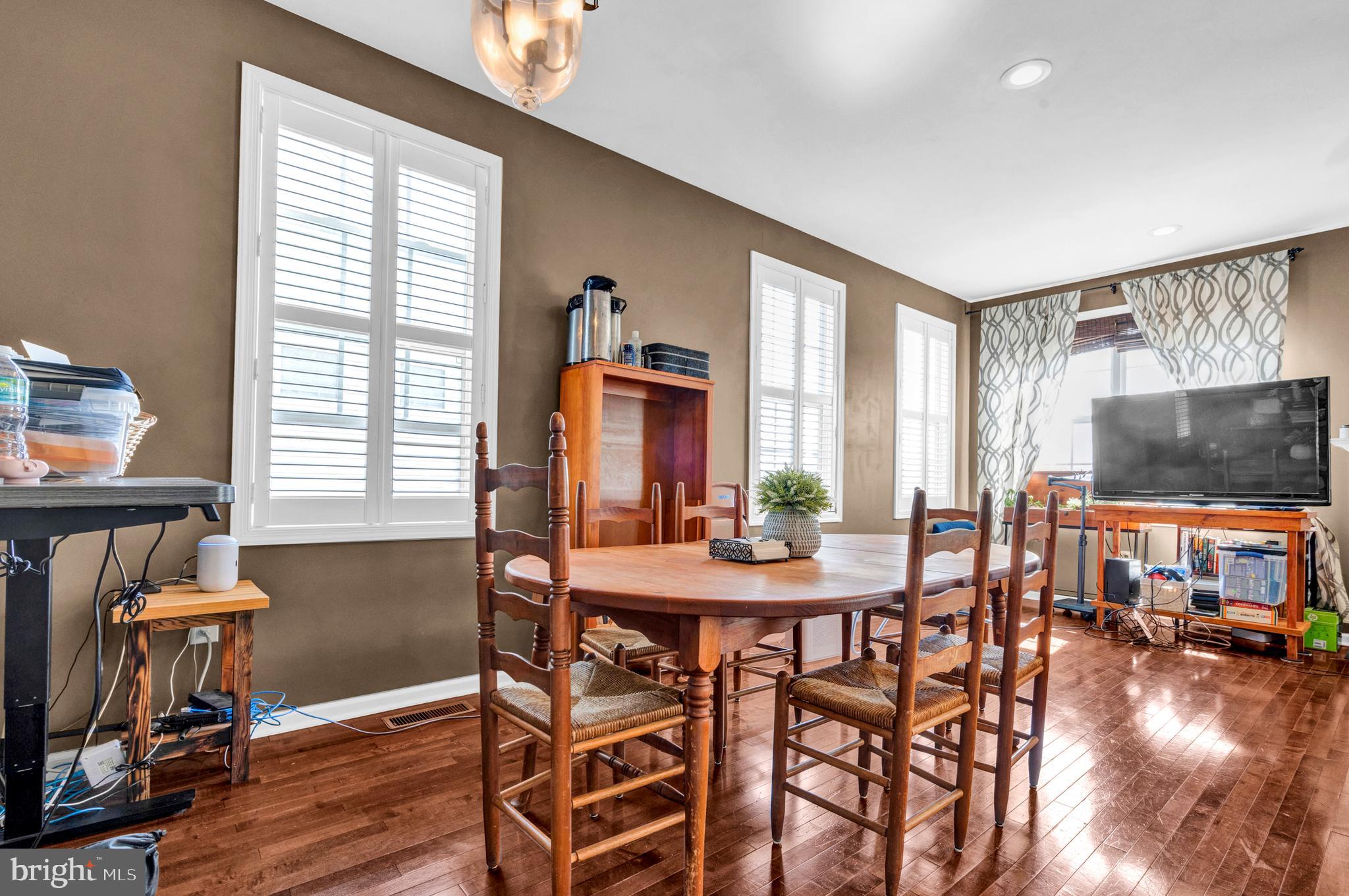 FRENCH CREEK TOWNH - Residential