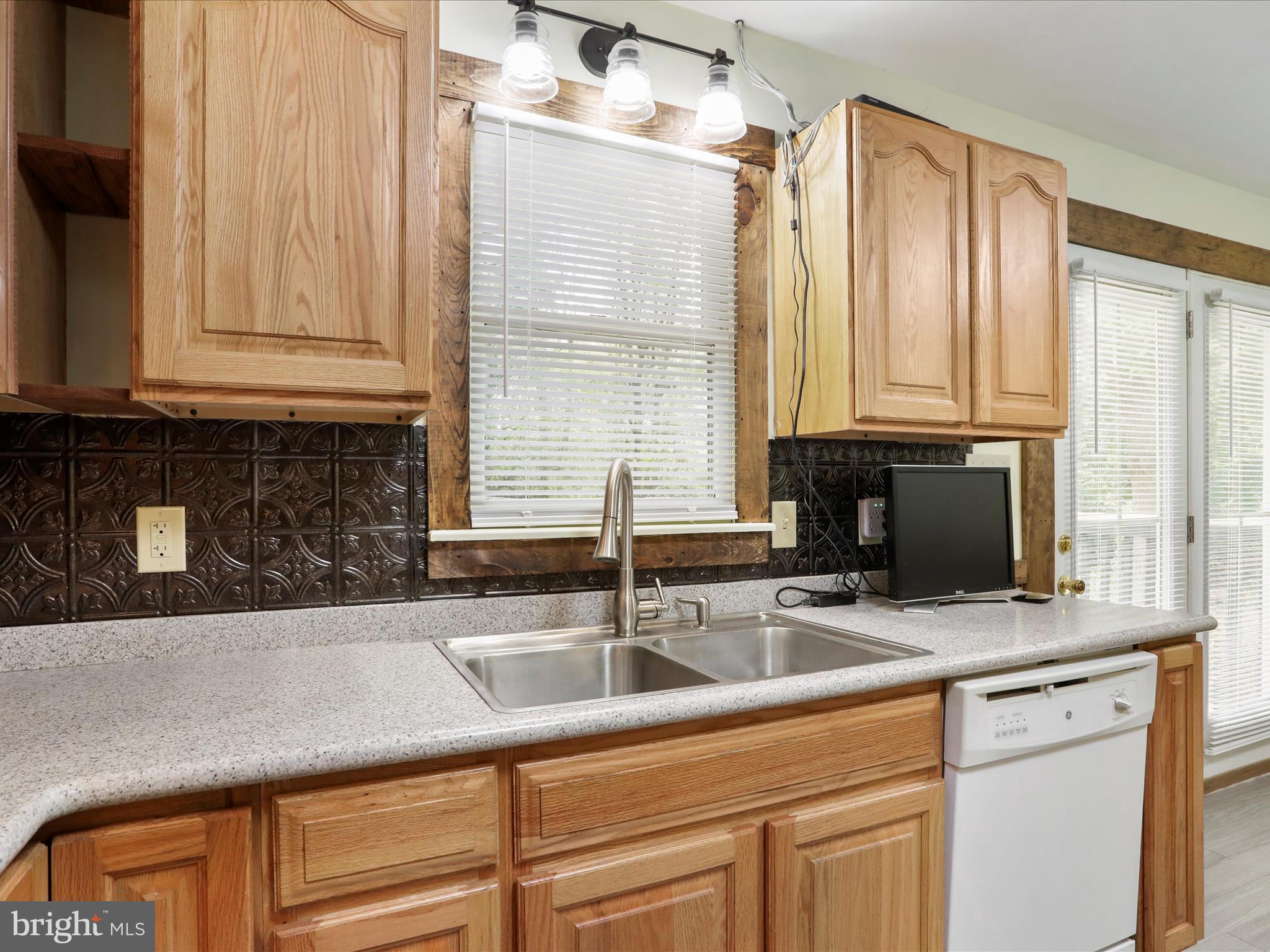 POTOMAC HEIGHTS - Residential