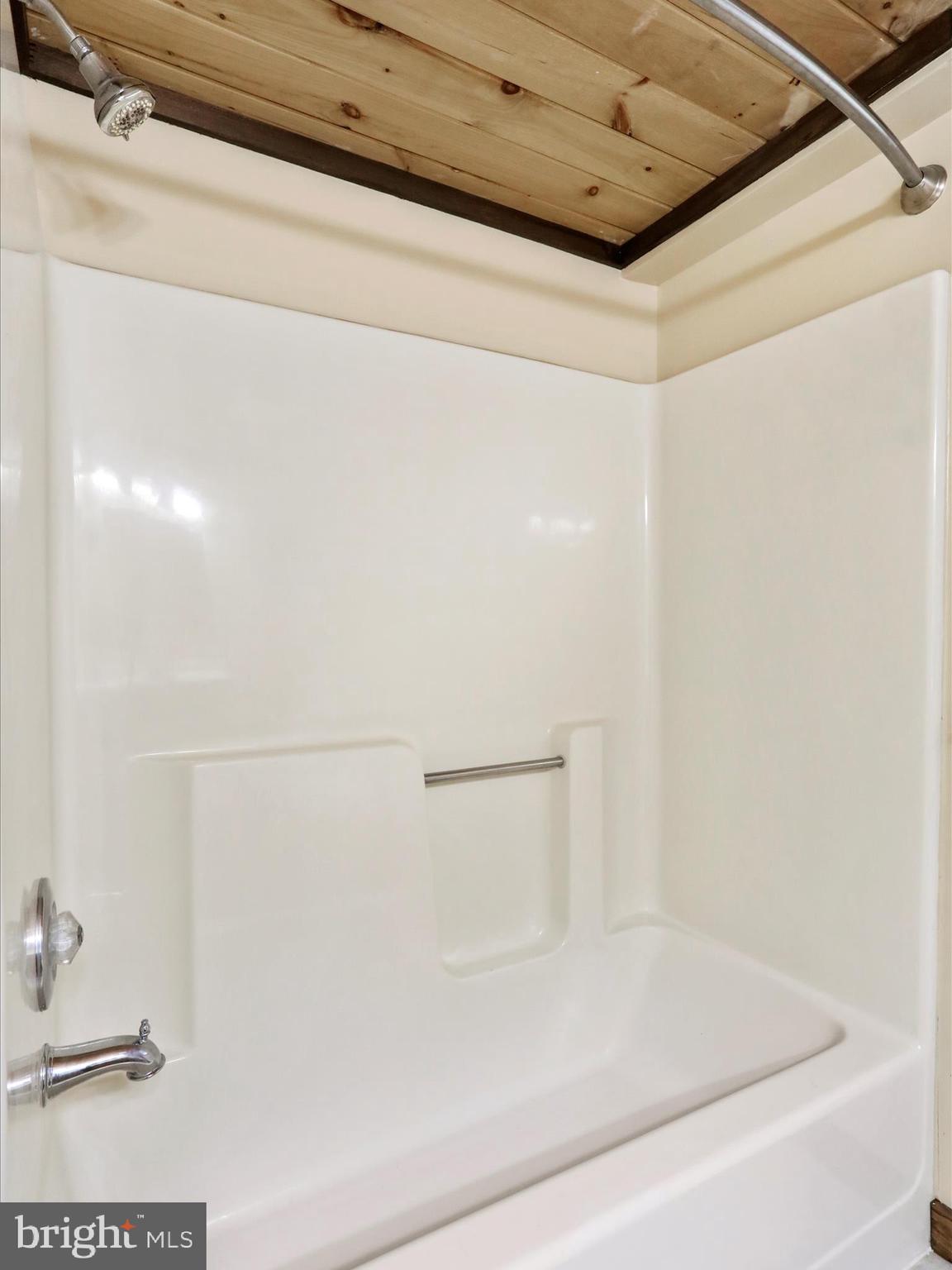 POTOMAC HEIGHTS - Residential