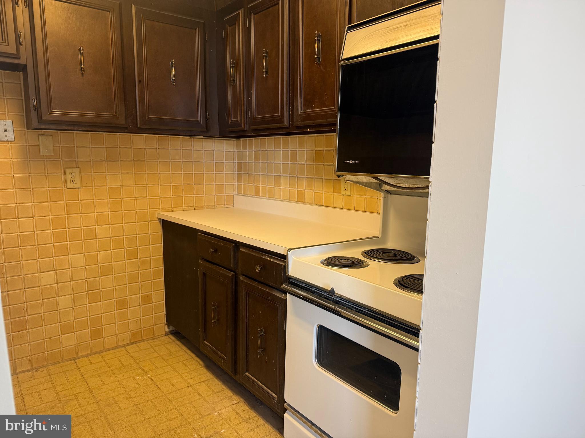 PENTHOUSE CONDOMINIUMS - Residential