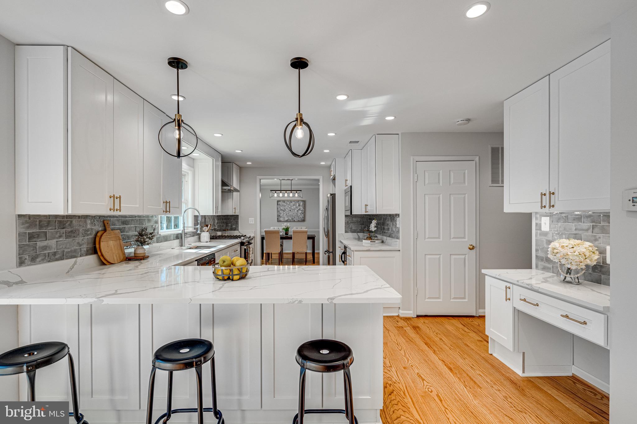 ST JOHNS WOODS - Residential