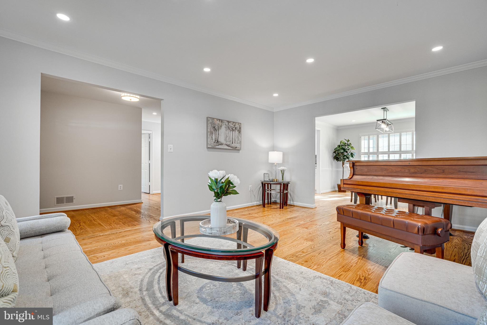 ST JOHNS WOODS - Residential