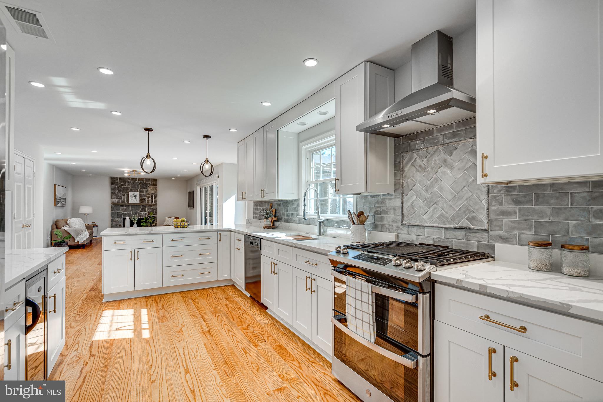 ST JOHNS WOODS - Residential