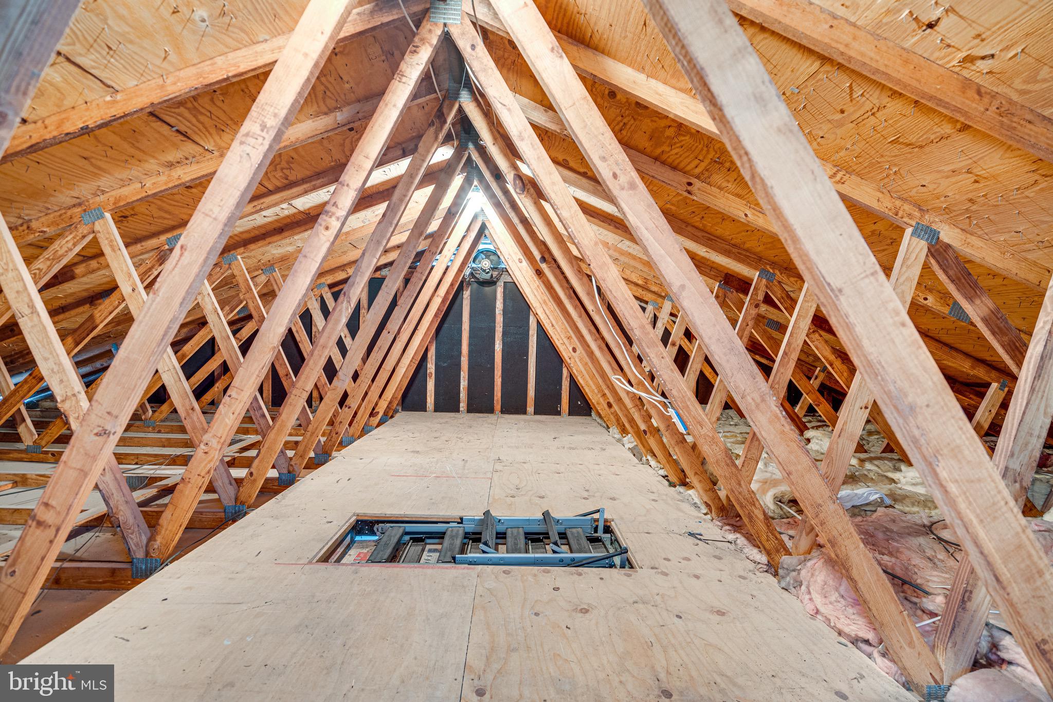 ST JOHNS WOODS - Residential