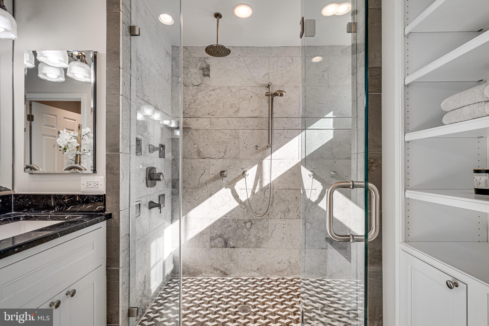 ST JOHNS WOODS - Residential