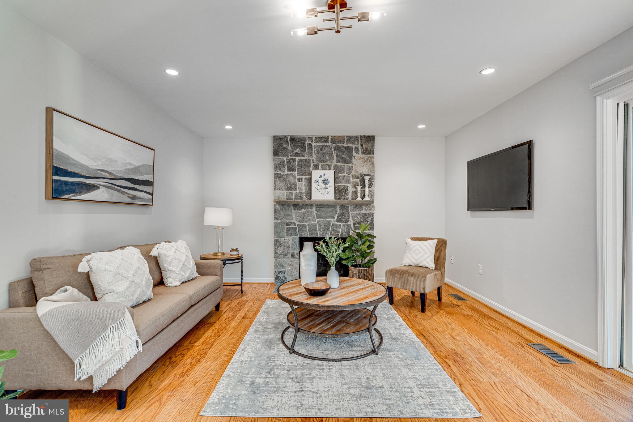 ST JOHNS WOODS - Residential