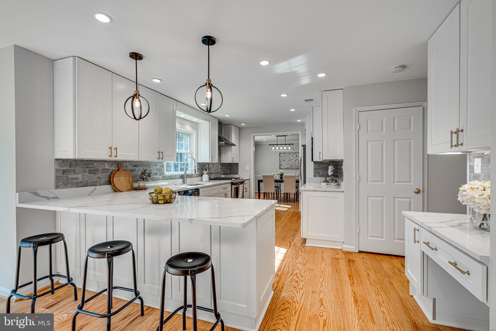 ST JOHNS WOODS - Residential