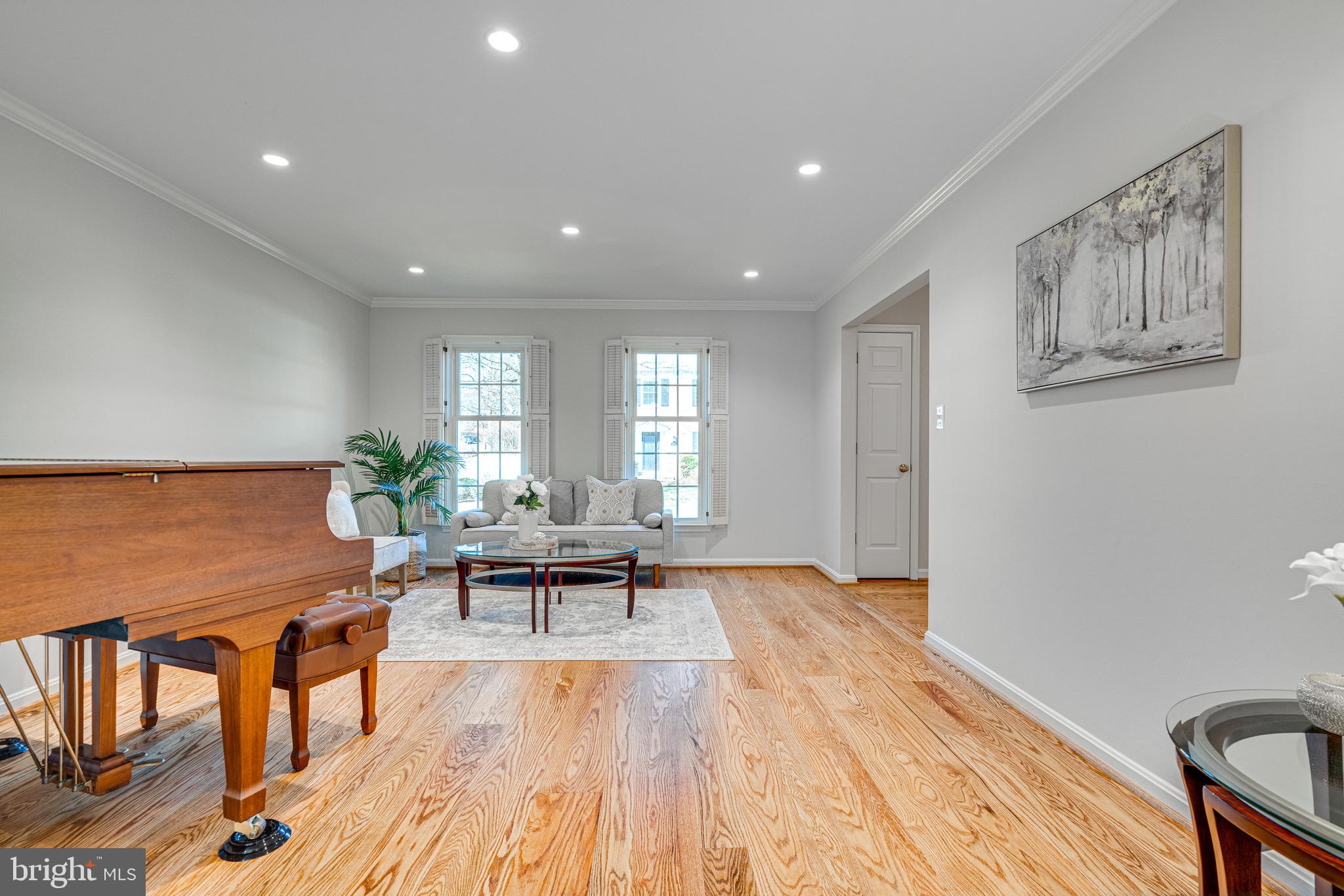 ST JOHNS WOODS - Residential