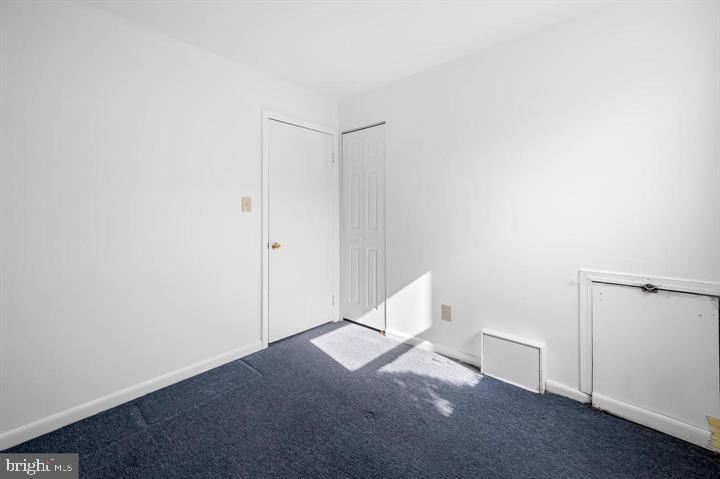 MEDFIELD - Residential Lease
