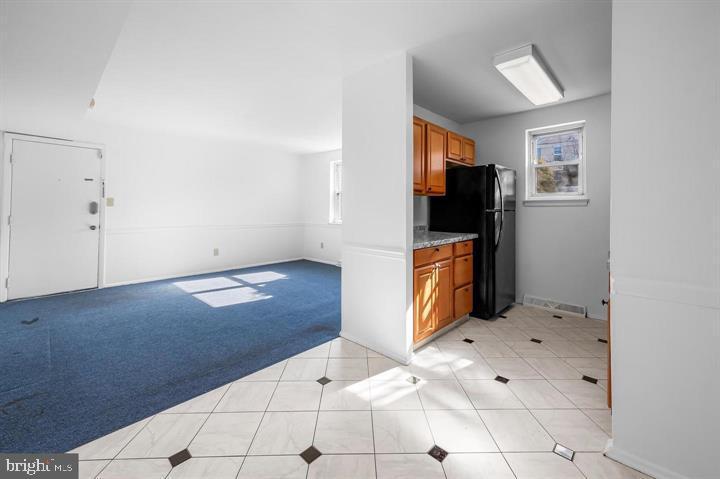 MEDFIELD - Residential Lease