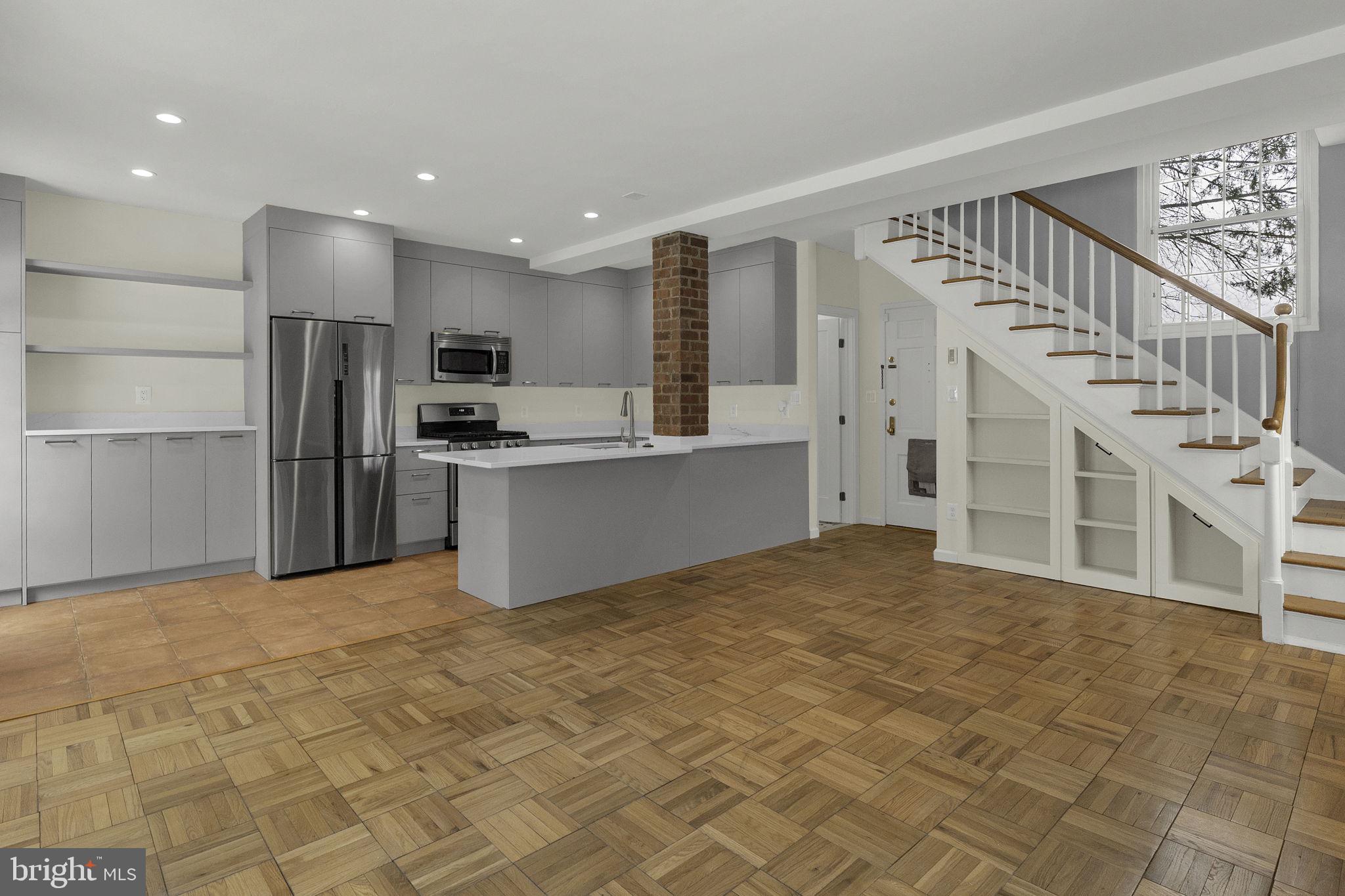 1400 MARTHA CUSTIS DRIVE