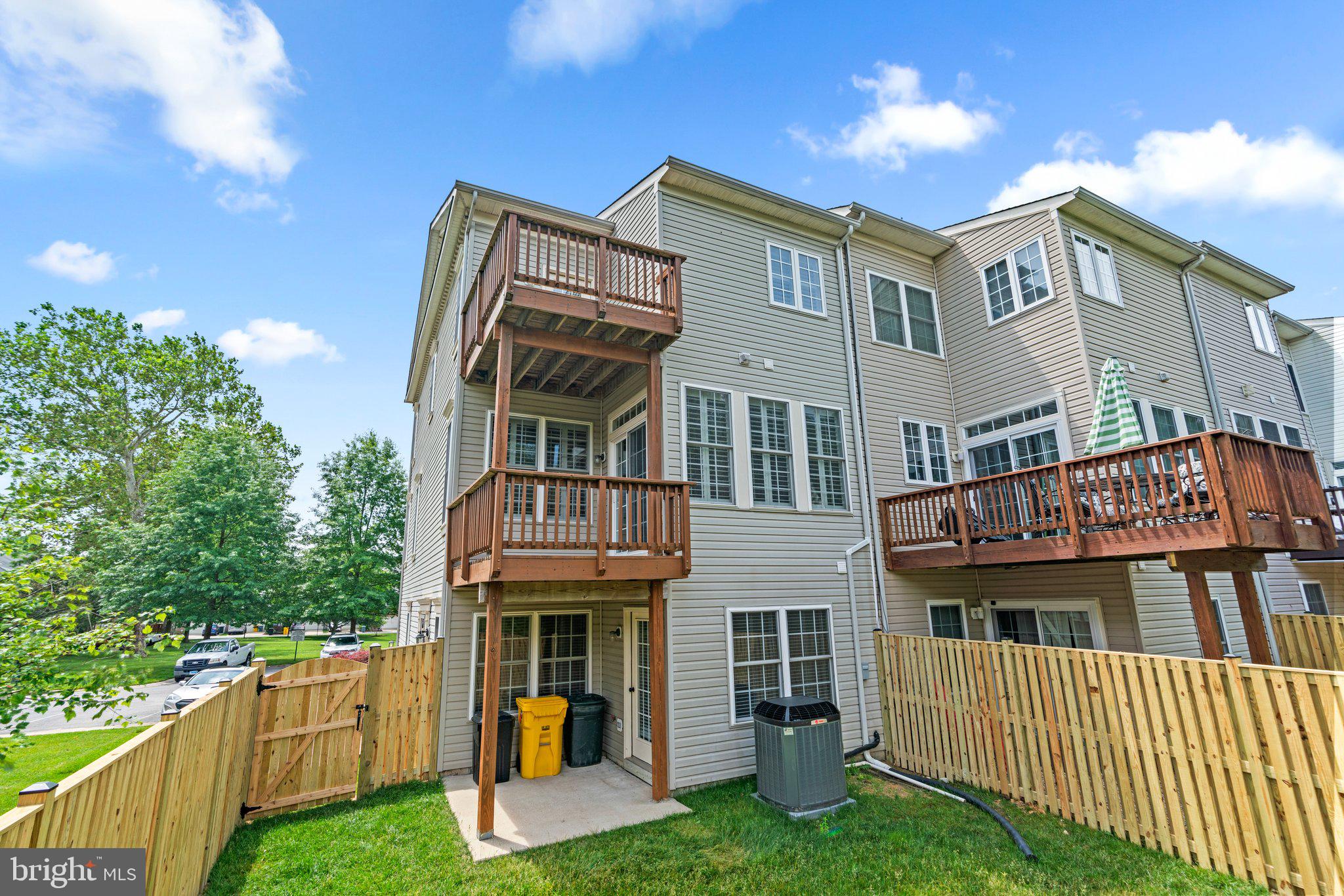 CROFTON FARMS - Residential