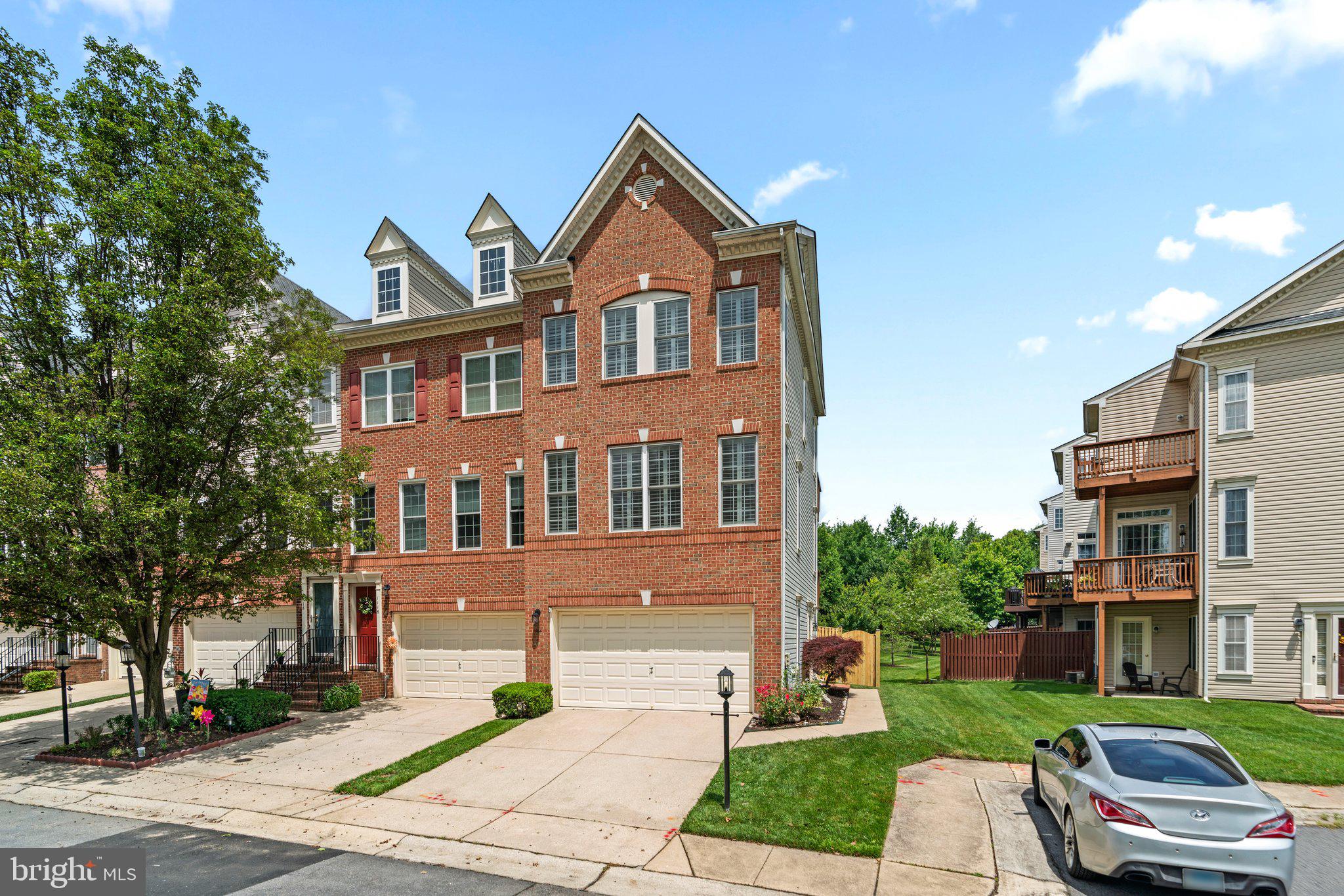 CROFTON FARMS - Residential