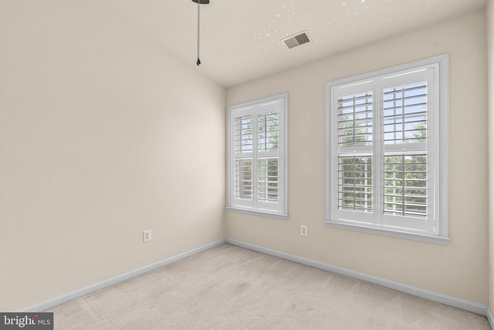 CROFTON FARMS - Residential