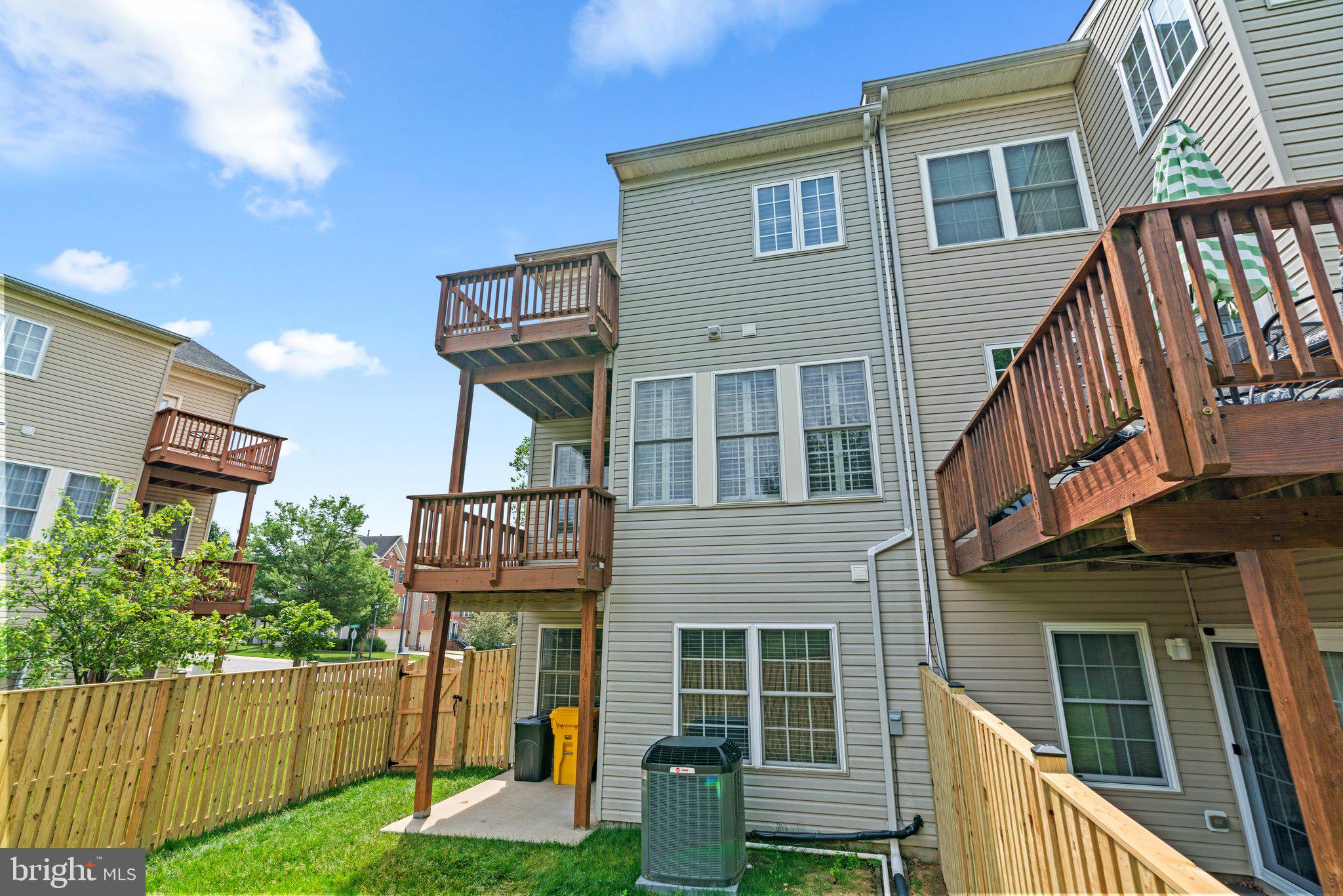 CROFTON FARMS - Residential