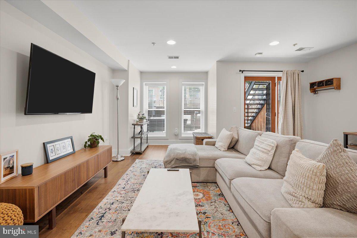 2505 17TH STREET NW 1