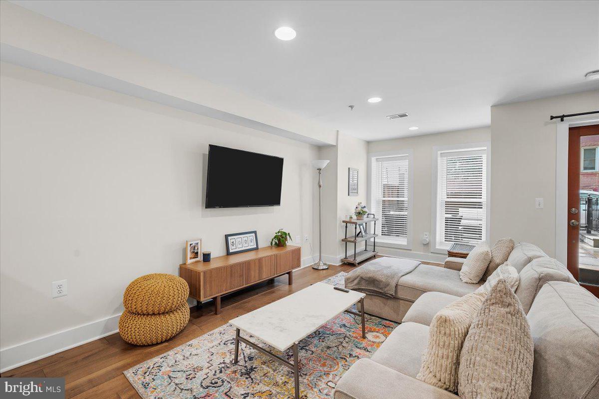 2505 17TH STREET NW 1