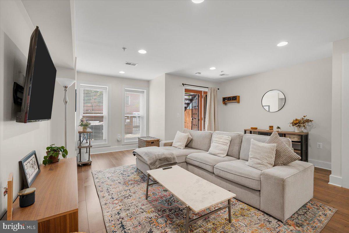 2505 17TH STREET NW 1