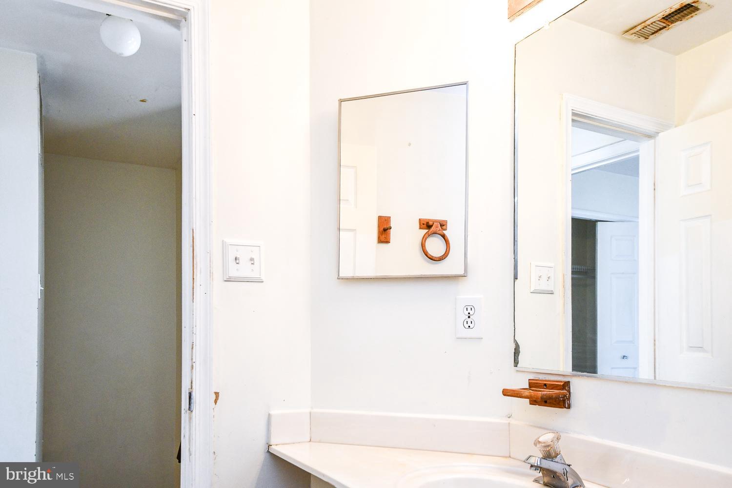 KINGS POINT - Residential