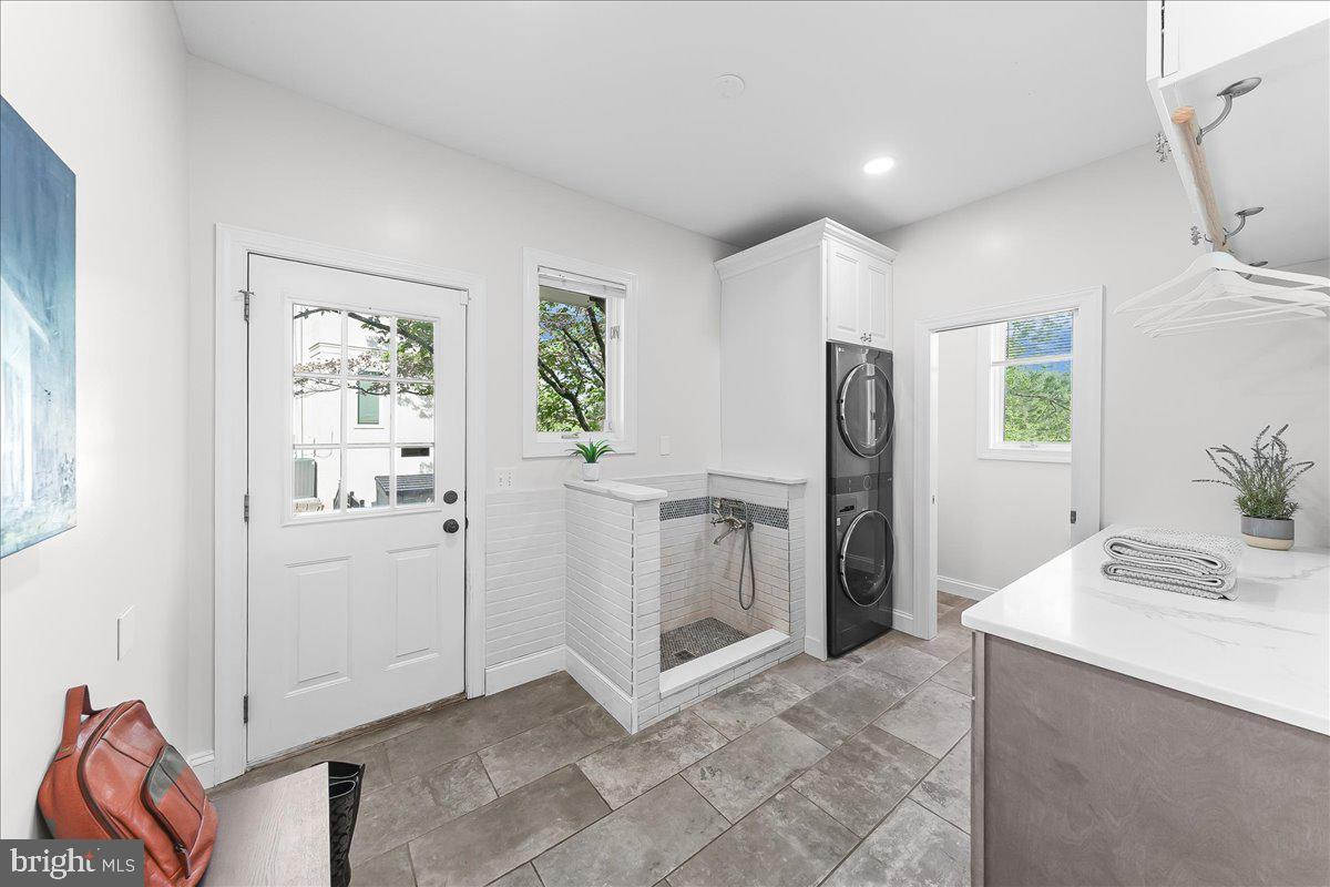 RUNNYMEADE FARMS - Residential
