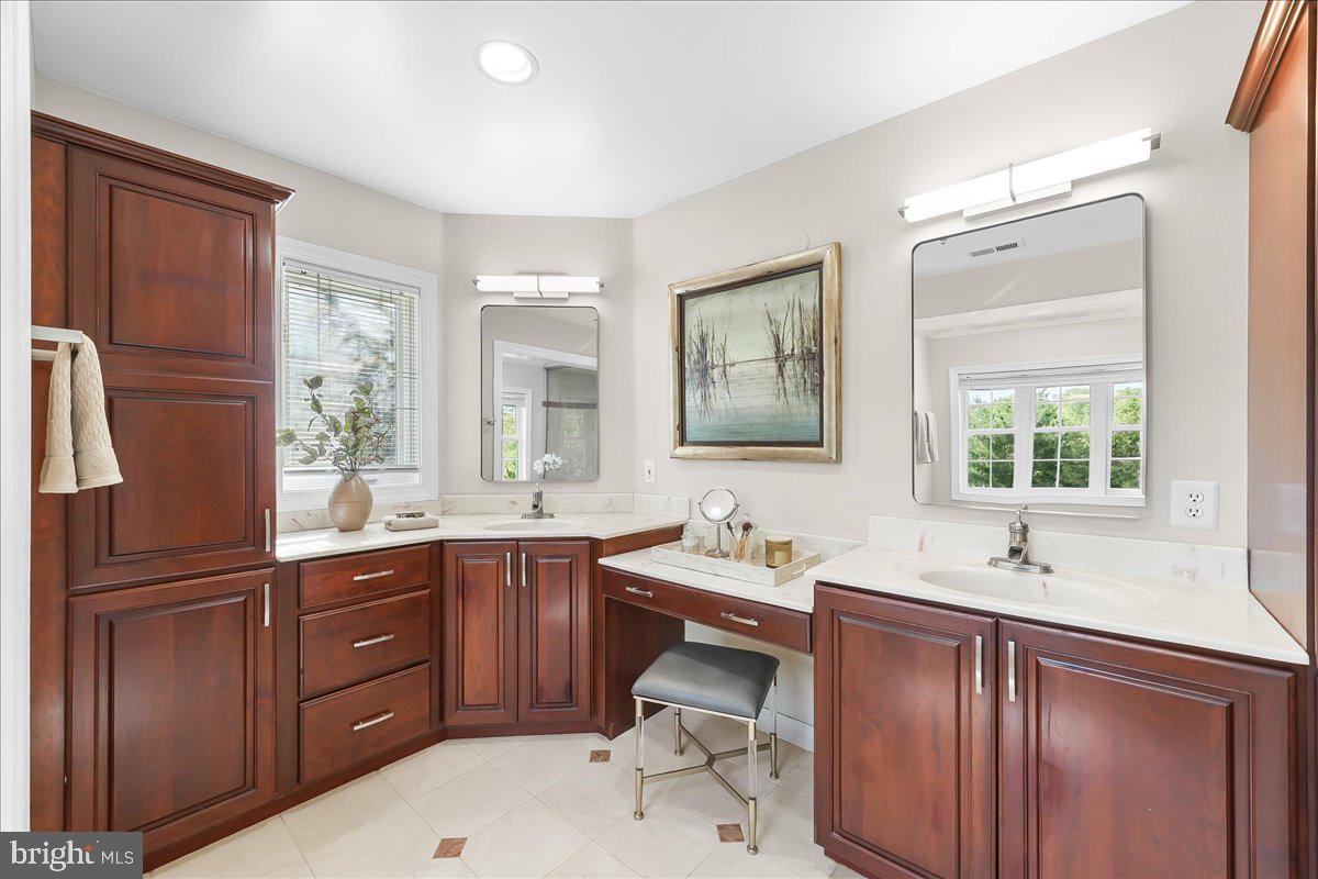 RUNNYMEADE FARMS - Residential