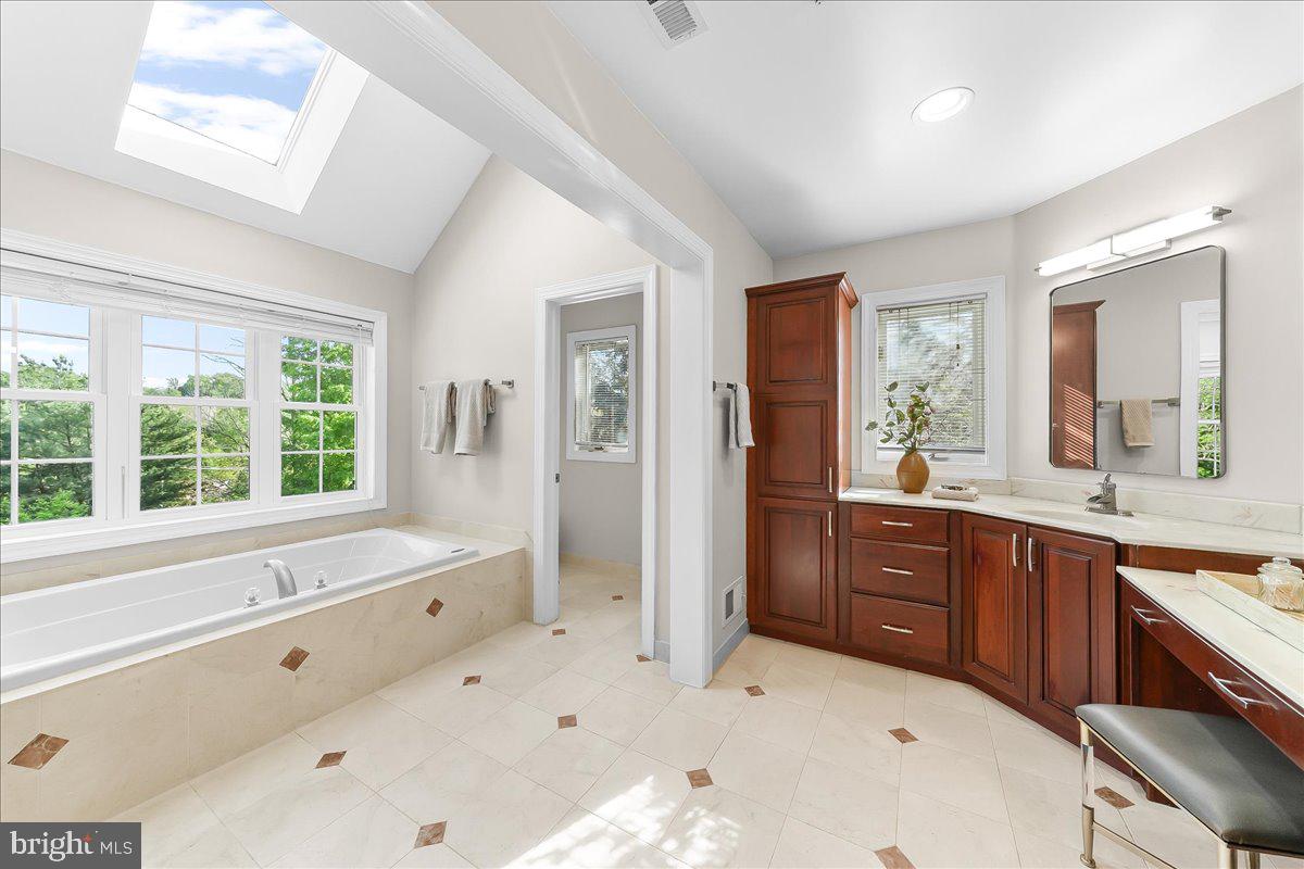 RUNNYMEADE FARMS - Residential