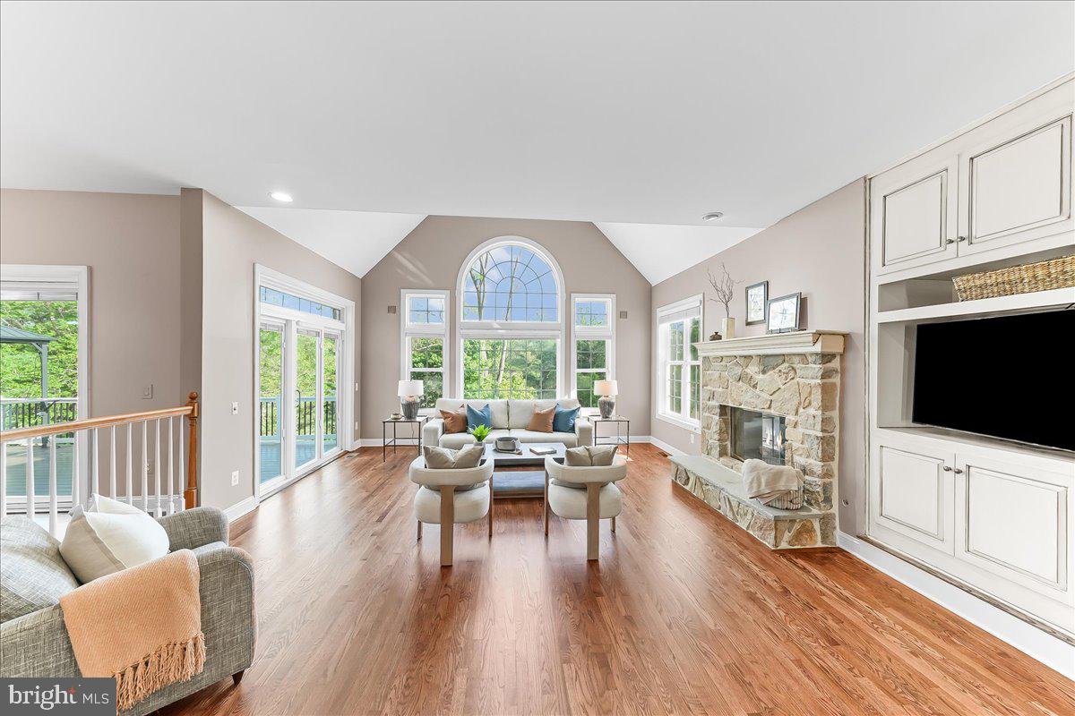 RUNNYMEADE FARMS - Residential