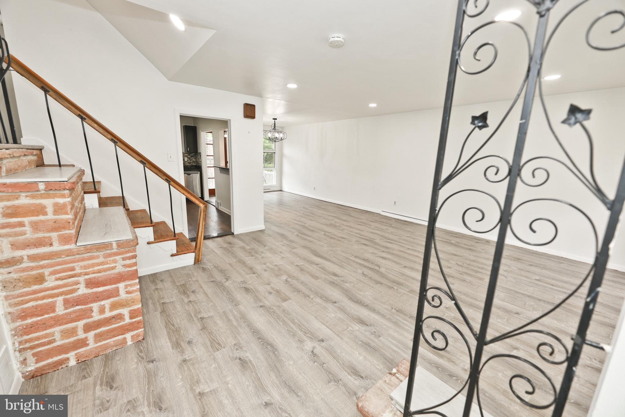 LANSDOWNE - Residential