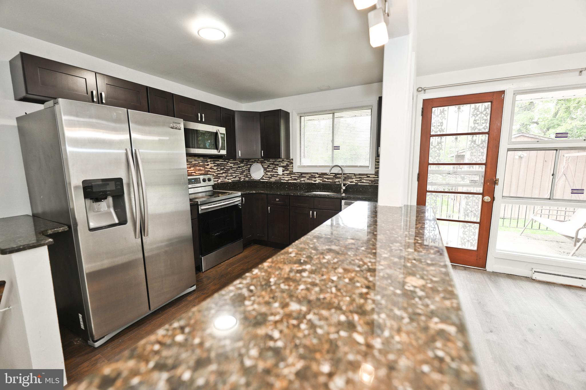 LANSDOWNE - Residential