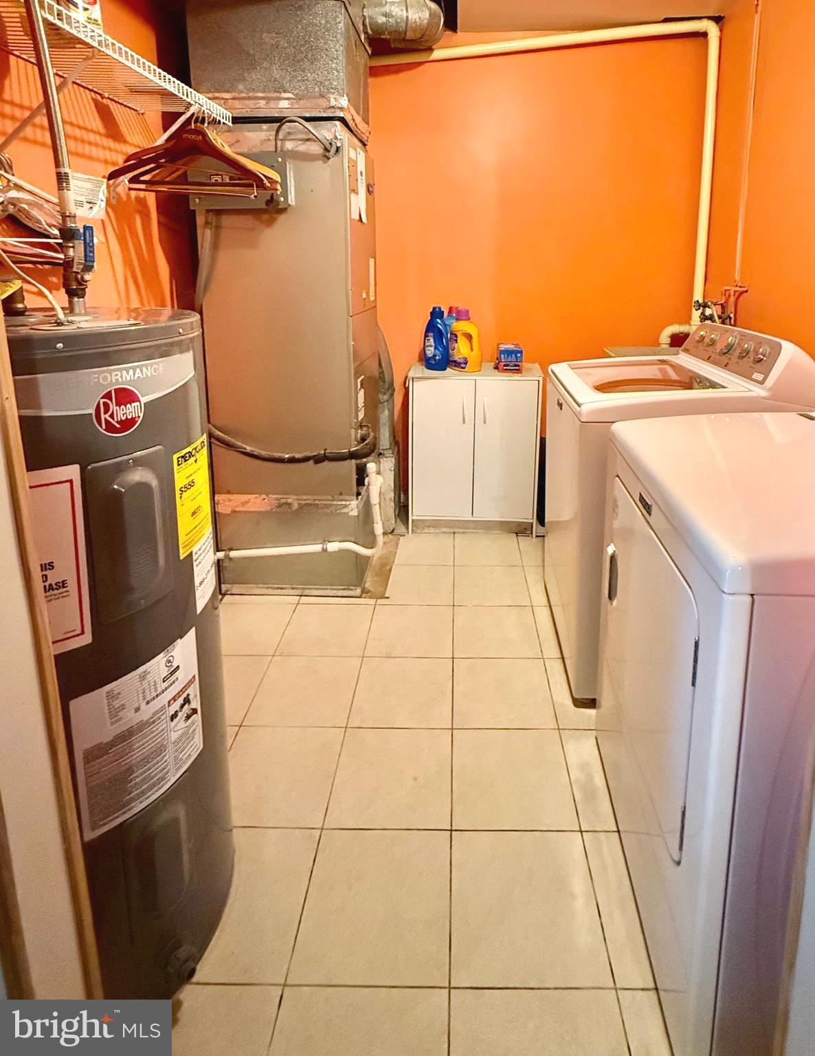 ROYAL COURT - Residential