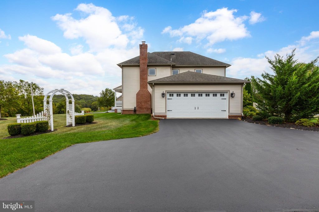Photo of 411 Fairmont Drive, CHESTER SPRINGS, PA 19425 (MLS # PACT2109346)